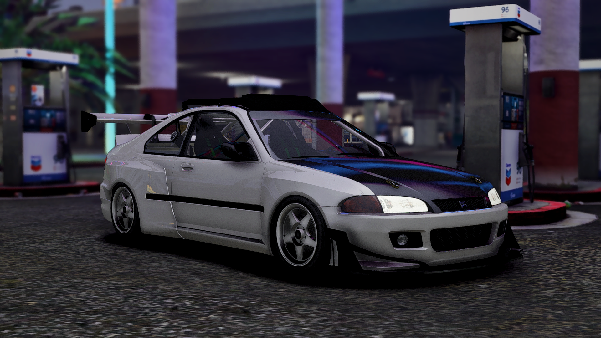 grey-debadged-sport-fivem-car-standing-at-the-gas-station